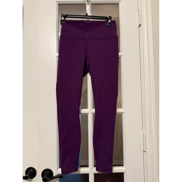 Fabletics Define PowerHold® High-Waisted Legging
7/8 size small NWOT purple - Picture 5 of 15